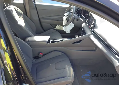 2021 Hyundai Elantra Sel z USA, uszkodzony, nr VIN KMHLS4AG0MU166359